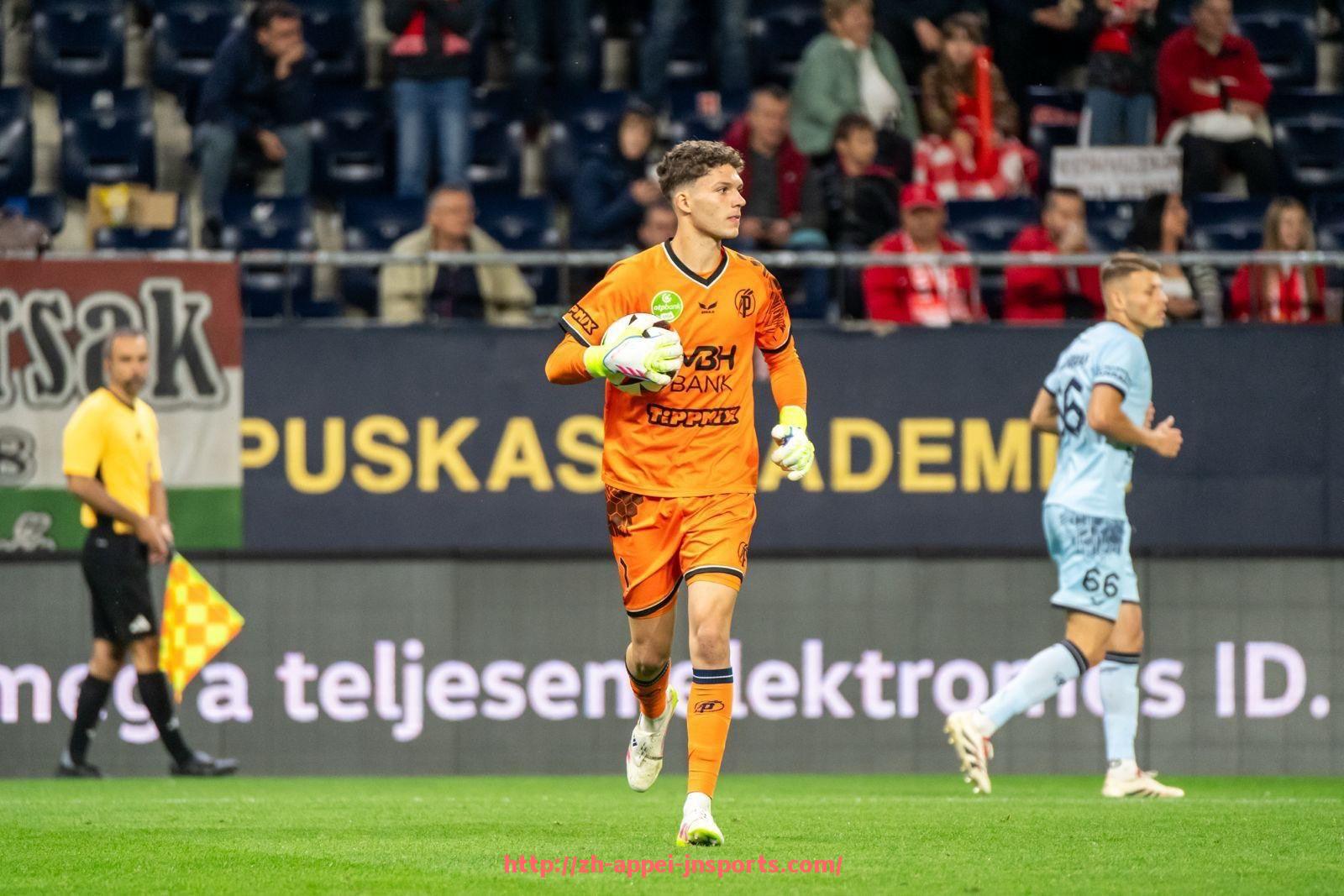 江南体育APP-2018年火箭队比赛直播回看与当日赛程解析