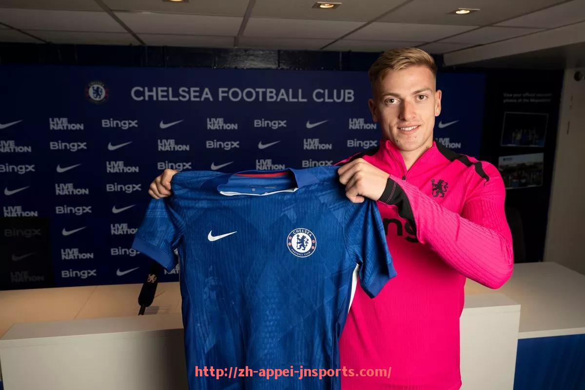 江南体育APP-法甲摩纳哥与里昂比赛回顾:摩纳哥与里昂的经典对决