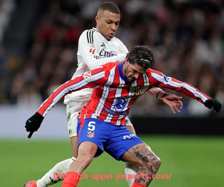 江南体育APP-世俱杯历届比赛回顾精选:经典对战与战术博弈全纪实